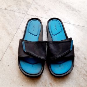 Lacoste Men's Slip Ons Size 11